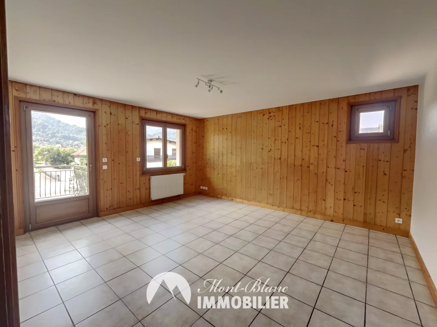 - Photo principale