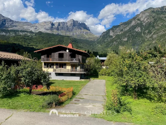 Village house Servoz